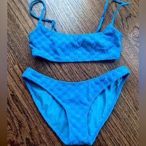 women’s xs top and bottom triangl bikini set